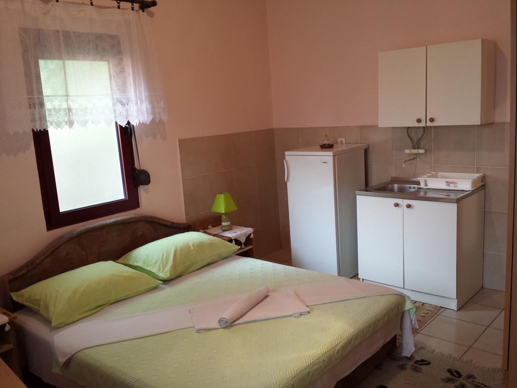Apartments & Hostel Zdrava Hrana Mostar Room photo